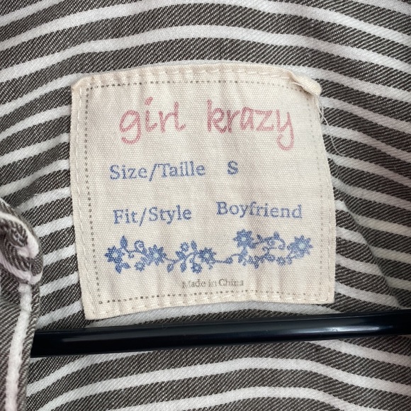 Girl Krazy Classic Gray & White Striped Button Down Boyfriend Fit Size Small - Picture 5 of 8
